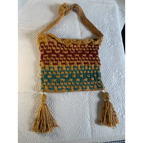 Hand crocheted handbag with tassels green and red colors - New - Picture 7 of 14